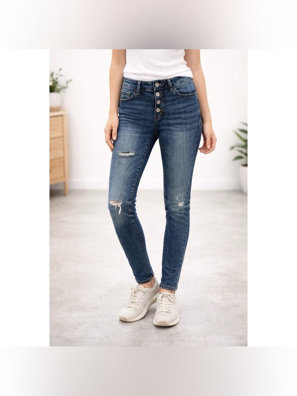 KanCan Button Fly Skinny Ankle Distressed Denim Jeans Women’s 25
